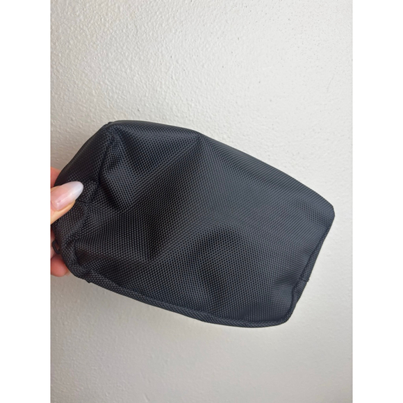 TUMI Black Cosmetic Bag One Size with Red Logo travel designer vacation makeup - Picture 5 of 7